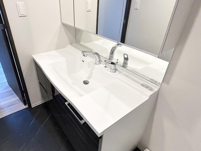 物件内観写真15　(洗面)