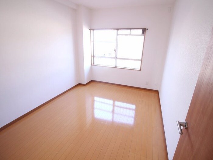 物件内観写真5　(居室)