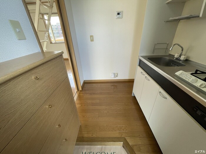 物件内観写真11　(玄関)