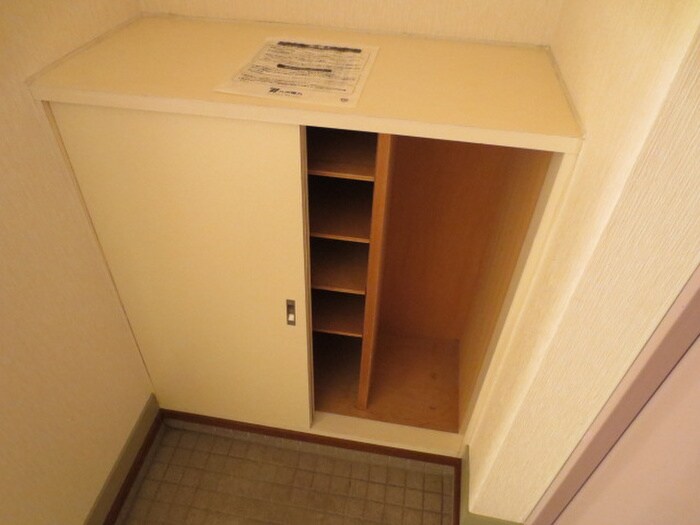 物件内観写真9　(靴箱)