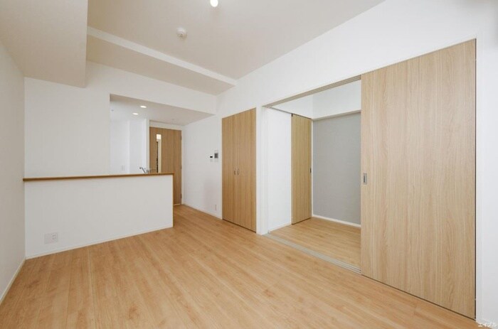 物件内観写真2　(居室)