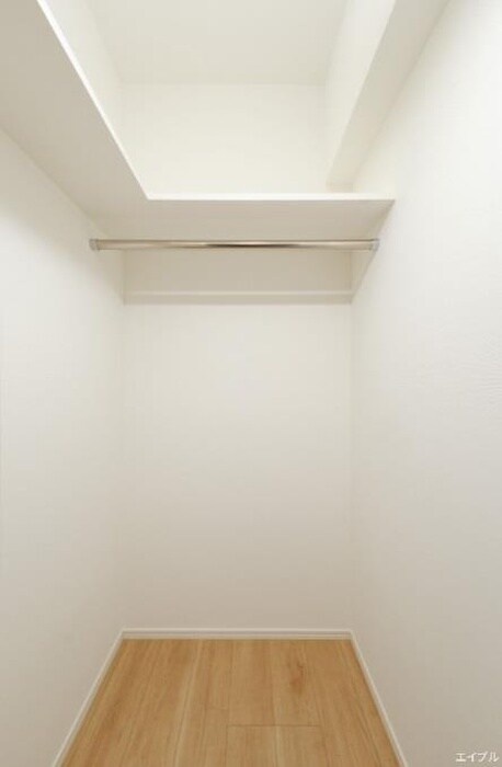 物件内観写真4　(収納)