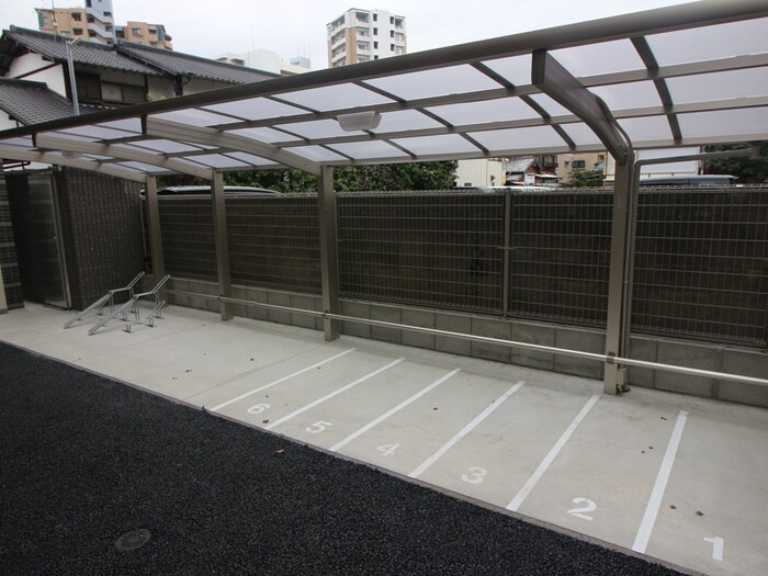 物件外観写真6　(駐輪場)