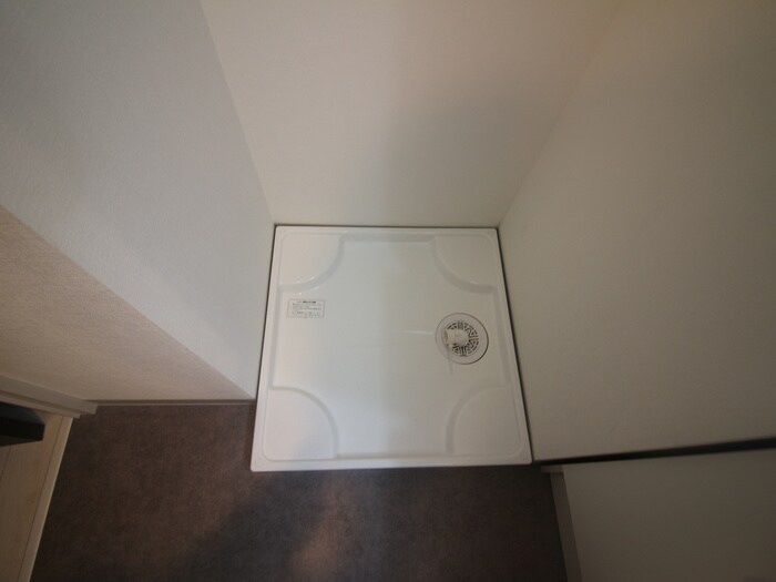 物件内観写真13　(洗濯機置場)