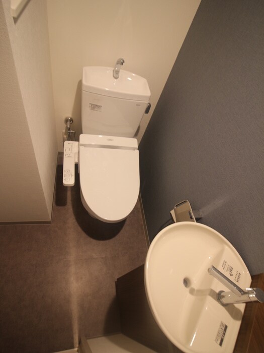 物件内観写真16　(トイレ)