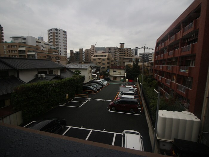 物件内観写真22　(室内からの展望)