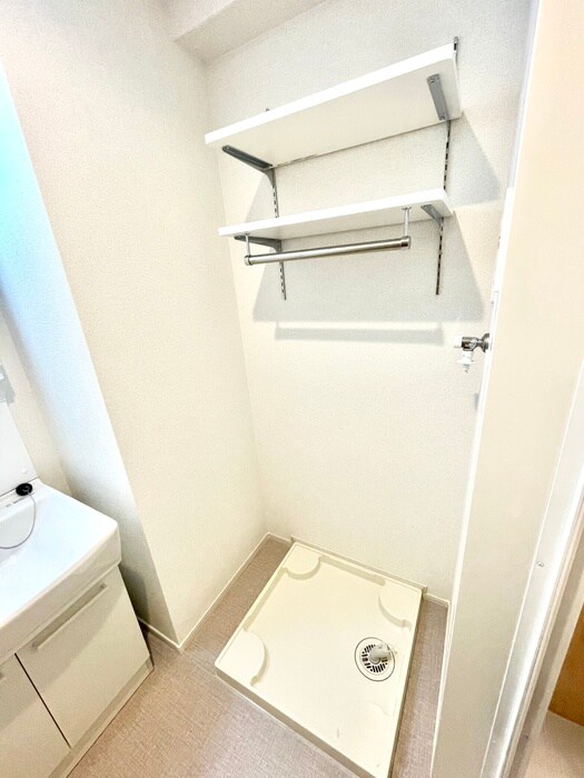 物件内観写真14　(洗濯機置場)