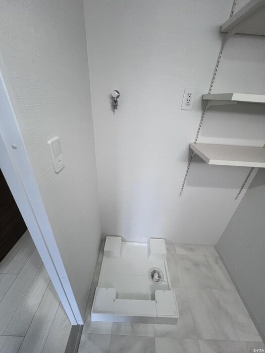 物件内観写真14　(廊下)