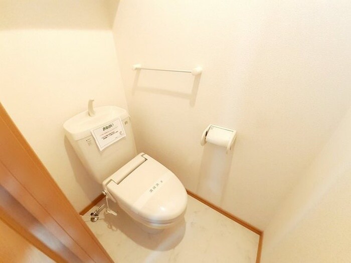 物件内観写真8　(トイレ)