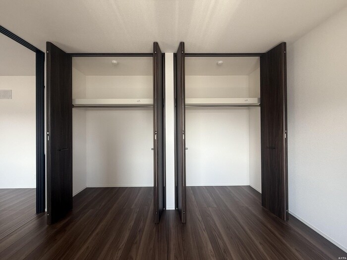 物件内観写真12　(収納)