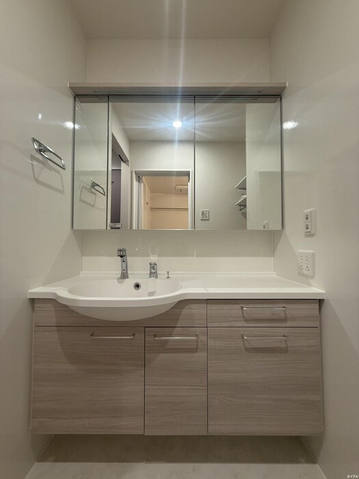 物件内観写真15　(洗面)