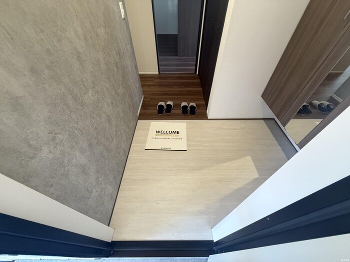 物件内観写真17　(玄関)