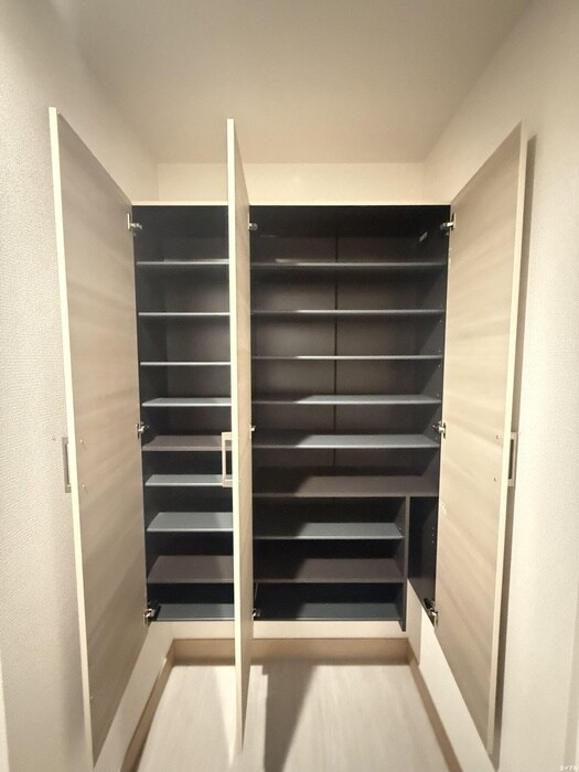 物件内観写真18　(靴箱)