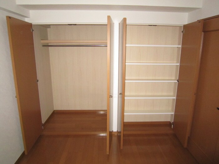 物件内観写真11　(収納)