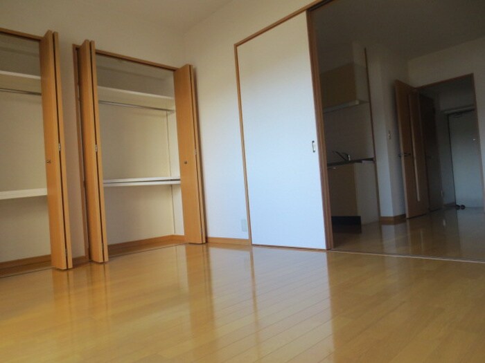 物件内観写真8　(居室)