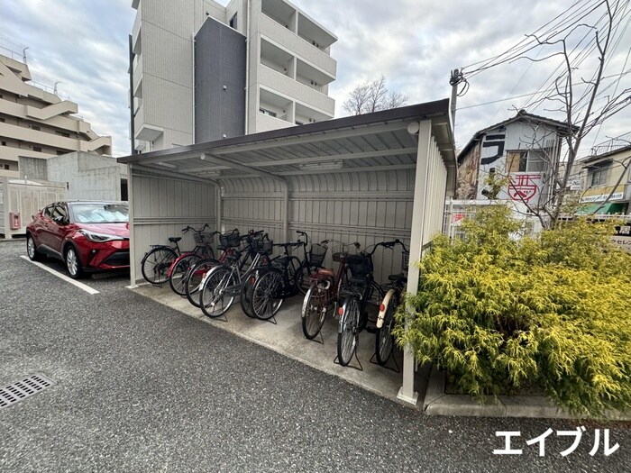物件外観写真3　(駐輪場)