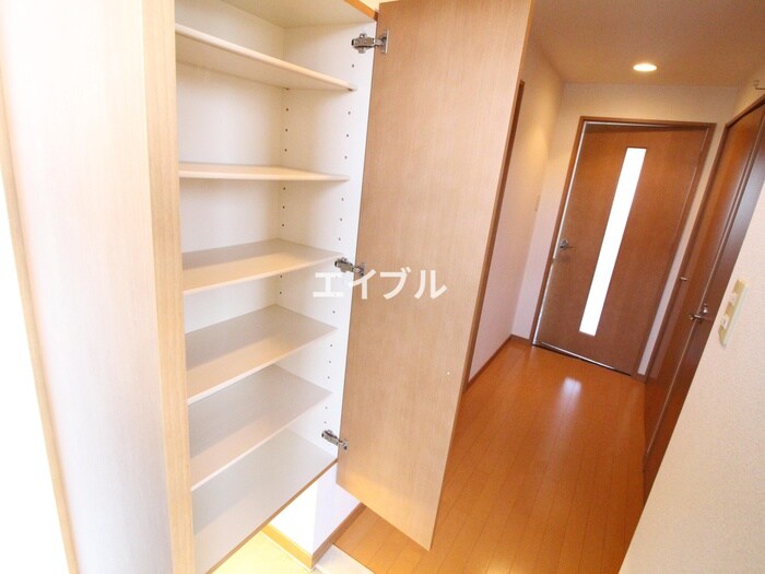 物件内観写真17　(靴箱)