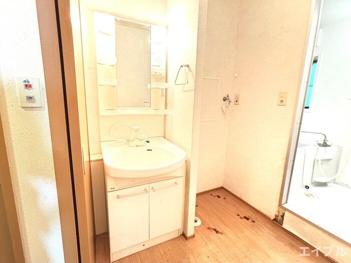 物件内観写真7　(洗面)