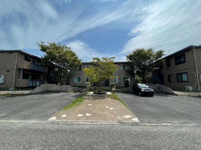 物件外観写真3　(外観写真)