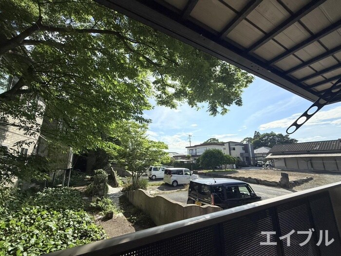 物件内観写真15　(室内からの展望)