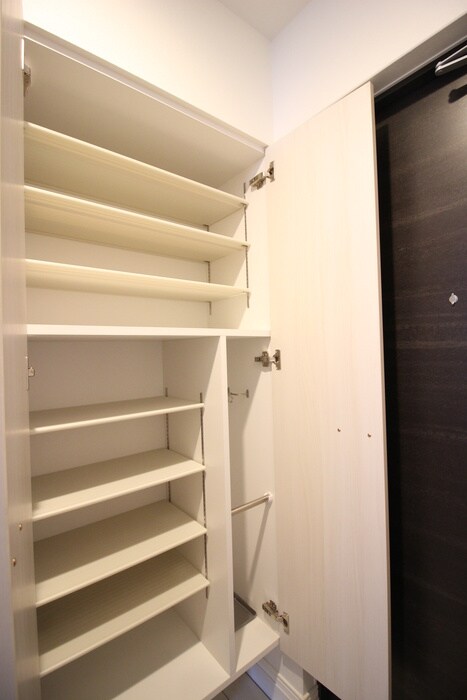 物件内観写真16　(靴箱)