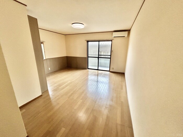物件内観写真4　(居室)