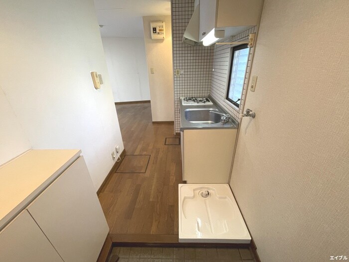 物件内観写真11　(玄関)