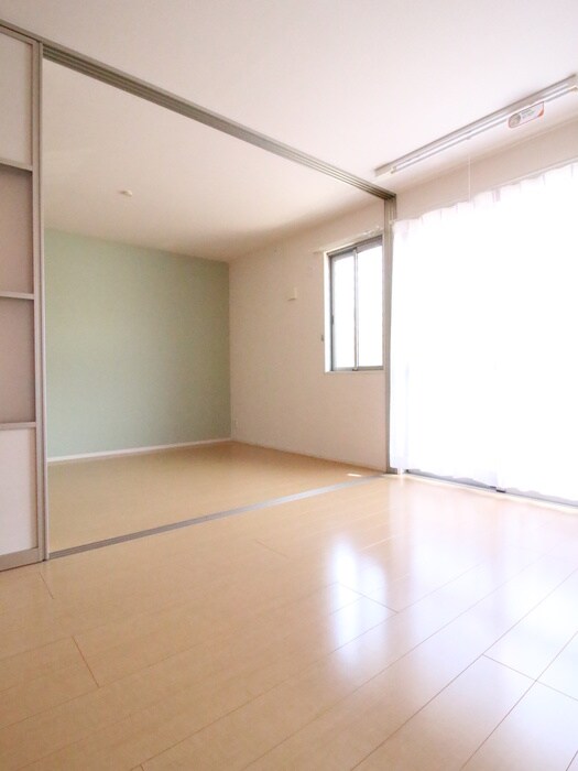 物件内観写真9　(居室)