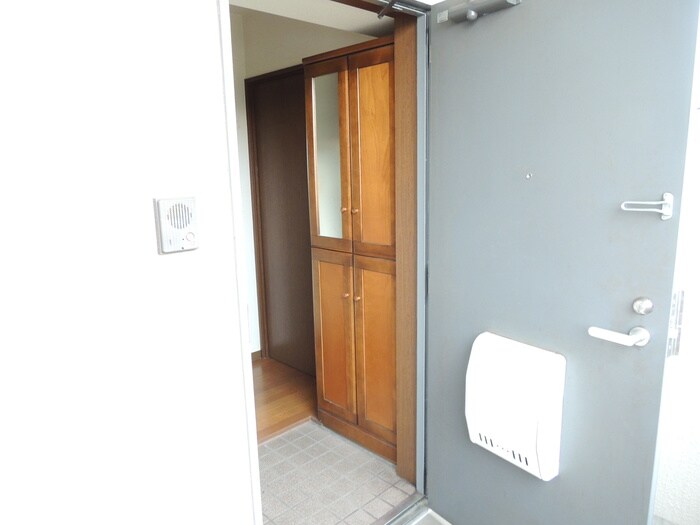 物件内観写真17　(玄関)