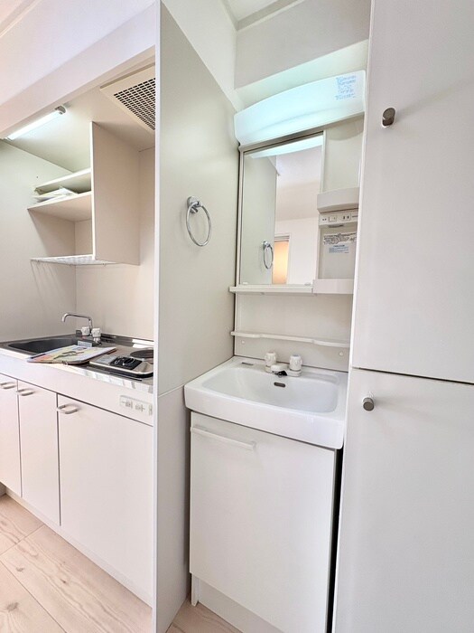 物件内観写真12　(洗面)