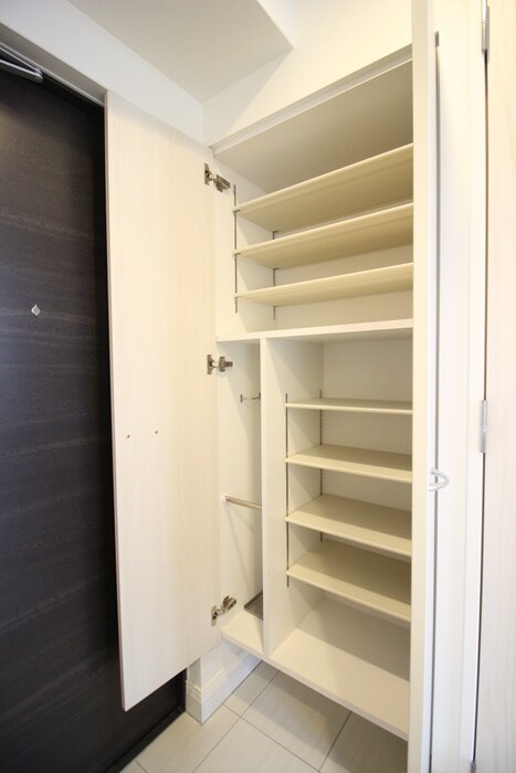 物件内観写真16　(靴箱)