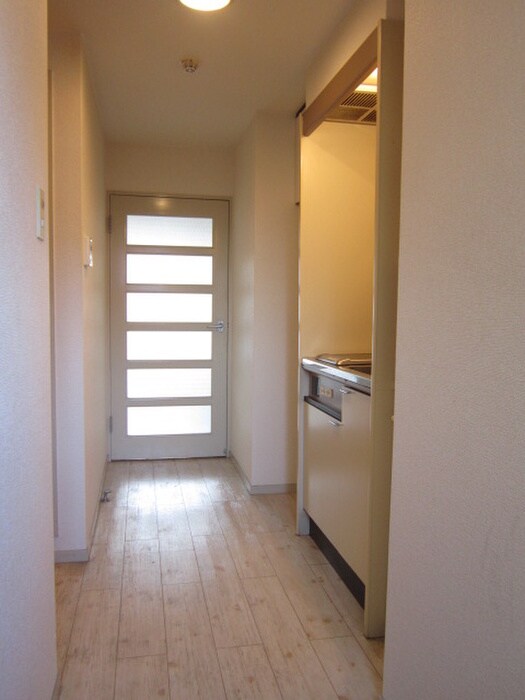 物件内観写真7　(玄関)