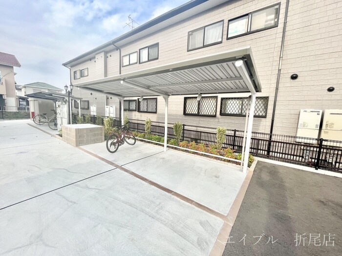 物件外観写真3　(駐輪場)