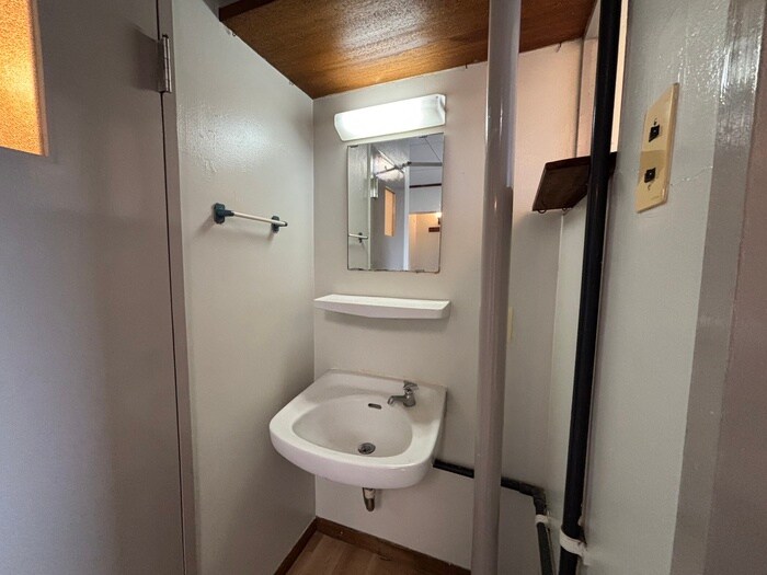 物件内観写真12　(洗面)