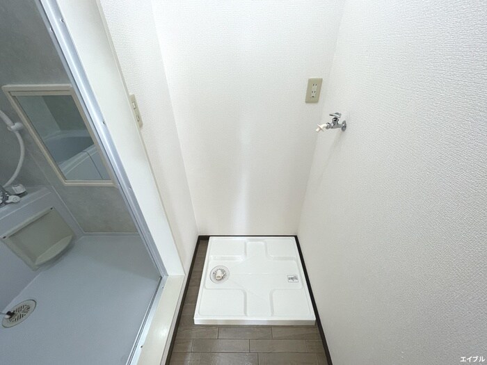 物件内観写真17　(洗濯機置場)