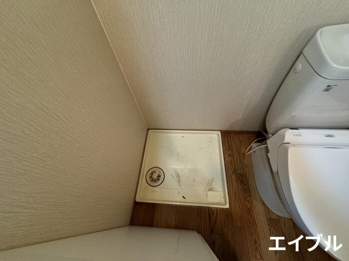 物件内観写真14　(洗濯機置場)