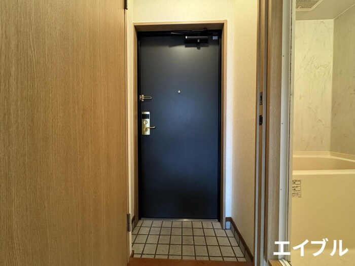 物件内観写真15　(玄関)