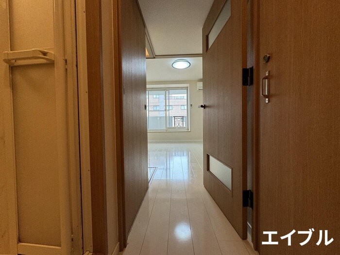 物件内観写真16　(廊下)