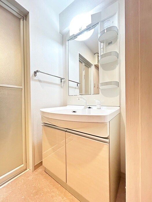 物件内観写真8　(洗面)