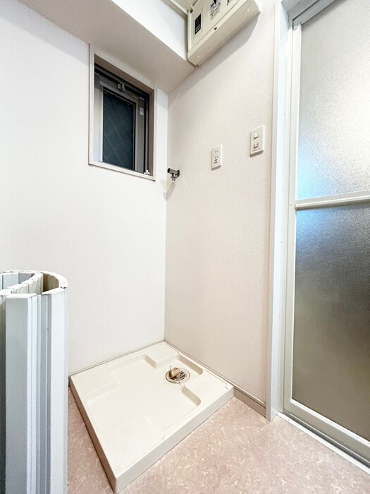 物件内観写真9　(洗濯機置場)