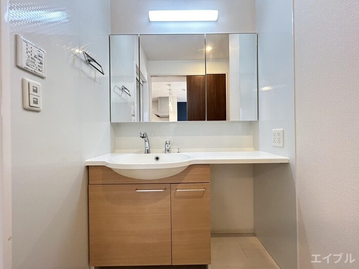 物件内観写真13　(洗面)