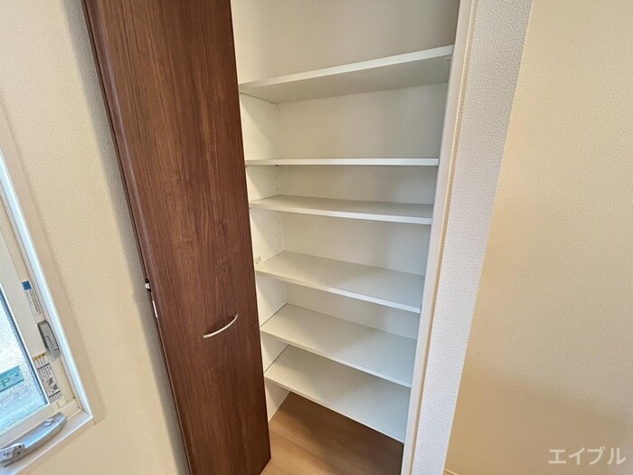 物件内観写真18　(収納)