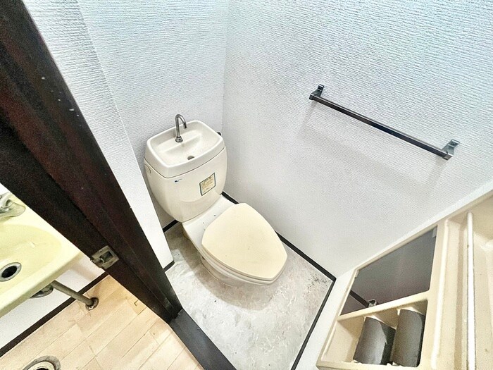 物件内観写真11　(トイレ)