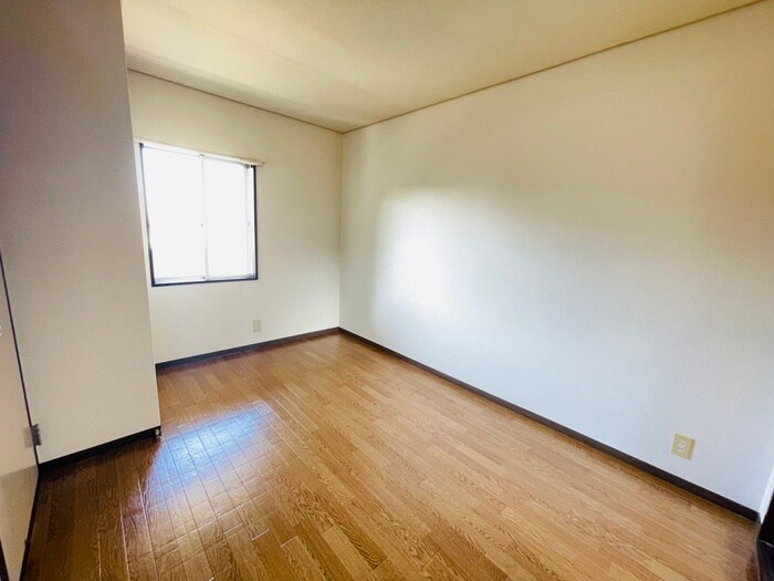 物件内観写真13　(居室)