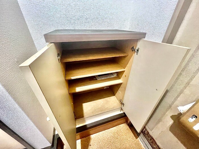 物件内観写真14　(靴箱)