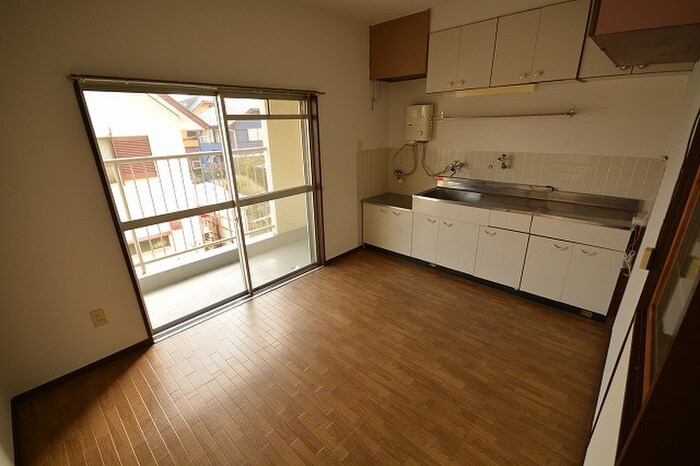 物件内観写真4　(居室)