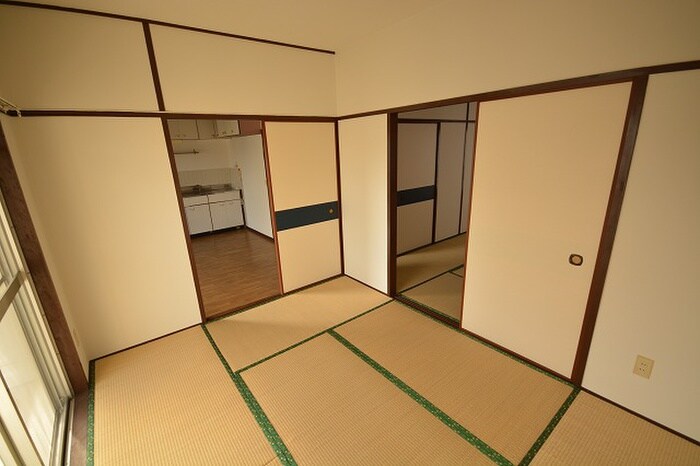 物件内観写真6　(居室)