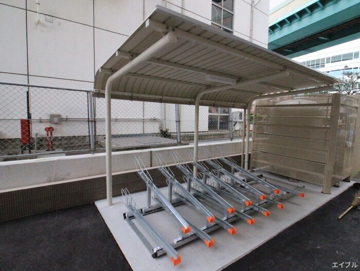 物件外観写真4　(駐輪場)