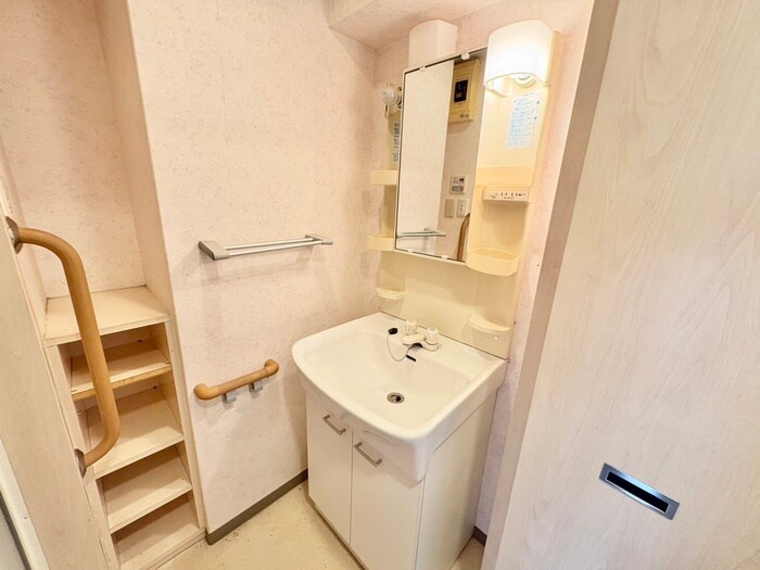 物件内観写真13　(洗面)