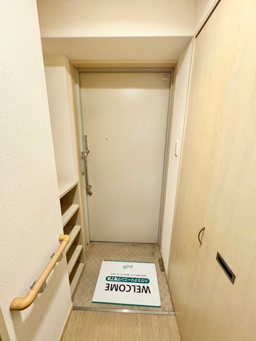 物件内観写真15　(玄関)